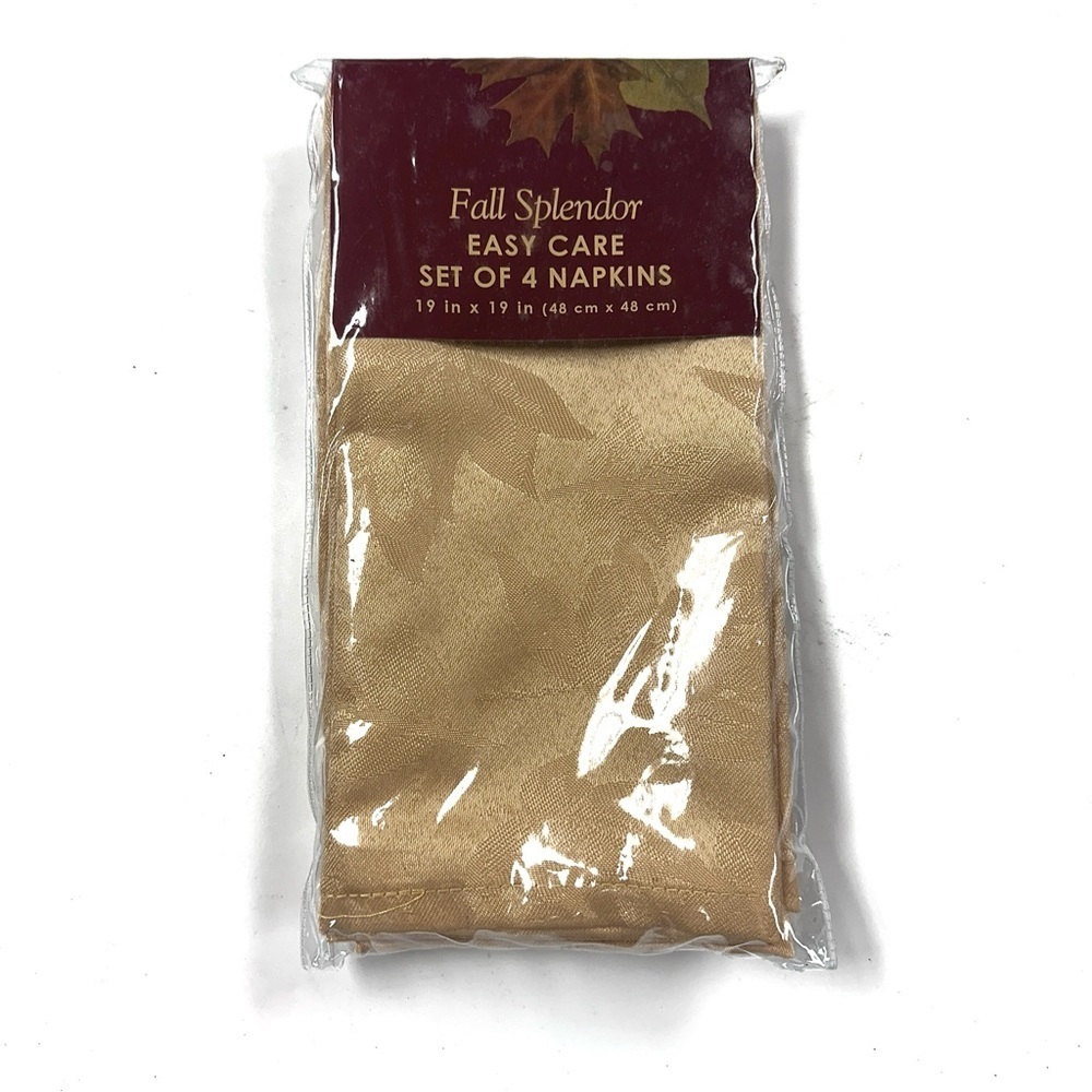 Fall Splendor Easy Care Gold Foliage Napkins Set of Four NEW In Package Dining